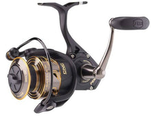 Load image into Gallery viewer, PENN Battle® III 2500 Spinning Reel has 6 Stainless Steel Ball Bearings. Ideal for Saltwater Inshore Saltwater Flats Surf/Pier with a max drag of 12lb | 6kg Front Drag. Gear Ratios of 6.2:1 and Line Speed of 33&quot; | 84cm. Full metal body made of Anodized Aluminum Maximum Test - Mono	255/6 175/8 140/10 Maximum Test - Braided 240/10 220/15 160/20 Dual-Position retrieve. One Year warranty and Weighting 9.52 Ounces
