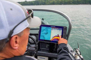 LOWRANCE HDS LIVE 12 Multifunction Display with Active Imaging 3-in-1 Transducer and US Coastal and Inland Mapping